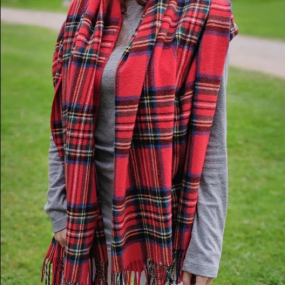 $65 SERRA Red IRISH PLAID Blanket Shawl Fringe Buffalo Scarf - Picture 2 of 16